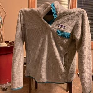 Women’s Patagonia grey pullover sweatshirt size medium like new!